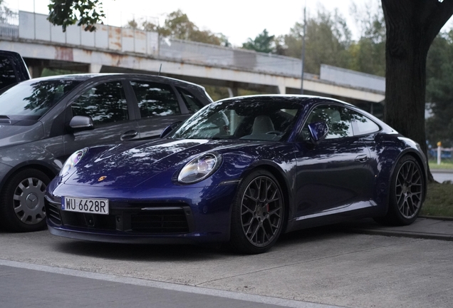 Porsche 992 Carrera 4S