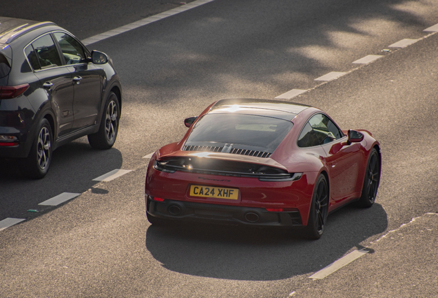 Porsche 992 Carrera GTS