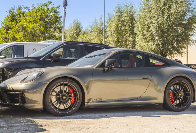 Porsche 992 Carrera GTS