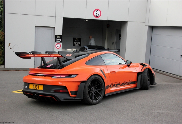 Porsche 992 GT3 RS Weissach Package