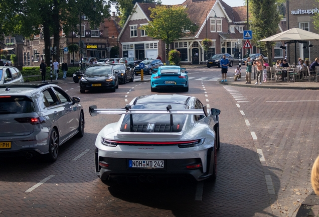 Porsche 992 GT3 RS Weissach Package