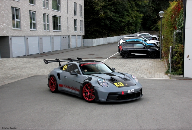 Porsche 992 GT3 RS Weissach Package