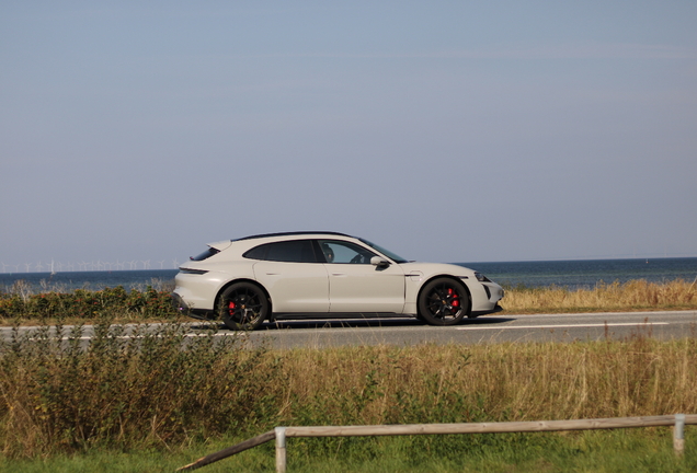 Porsche Taycan GTS Sport Turismo