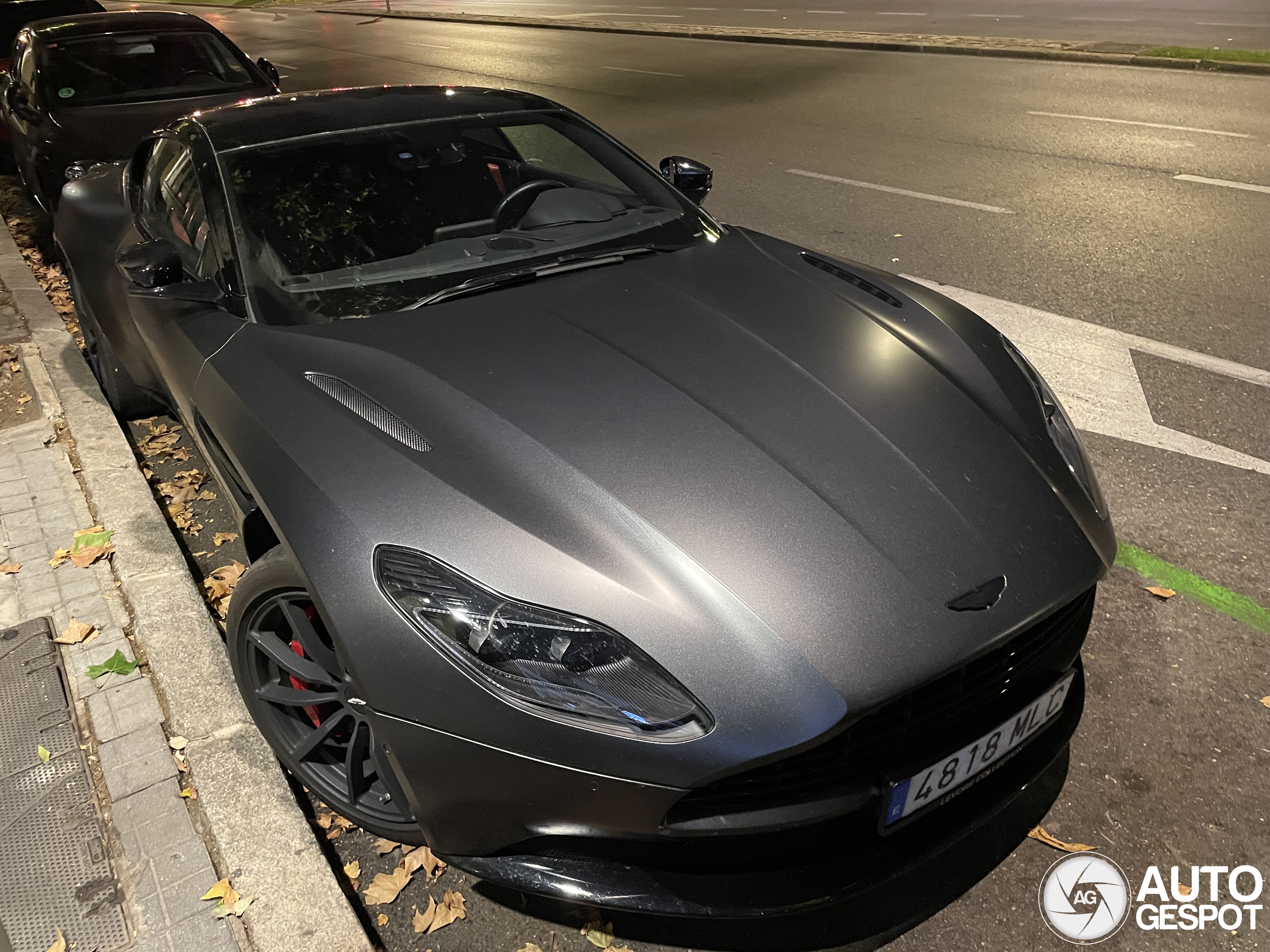 Aston Martin DB11 V8