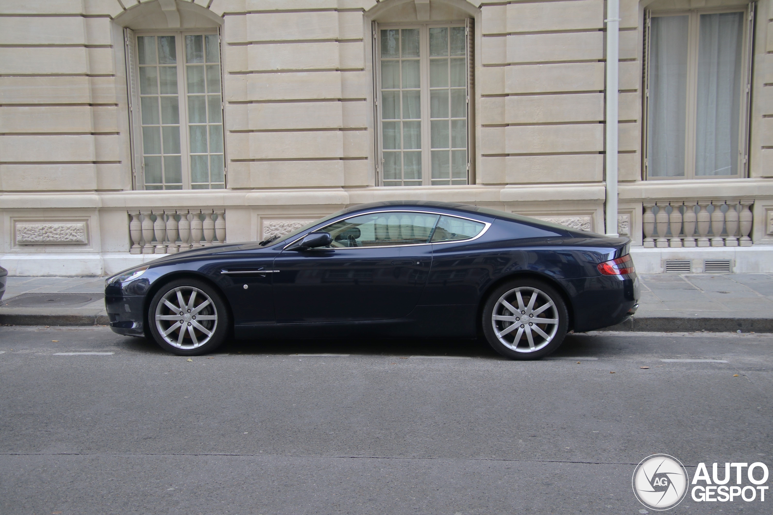 Aston Martin DB9