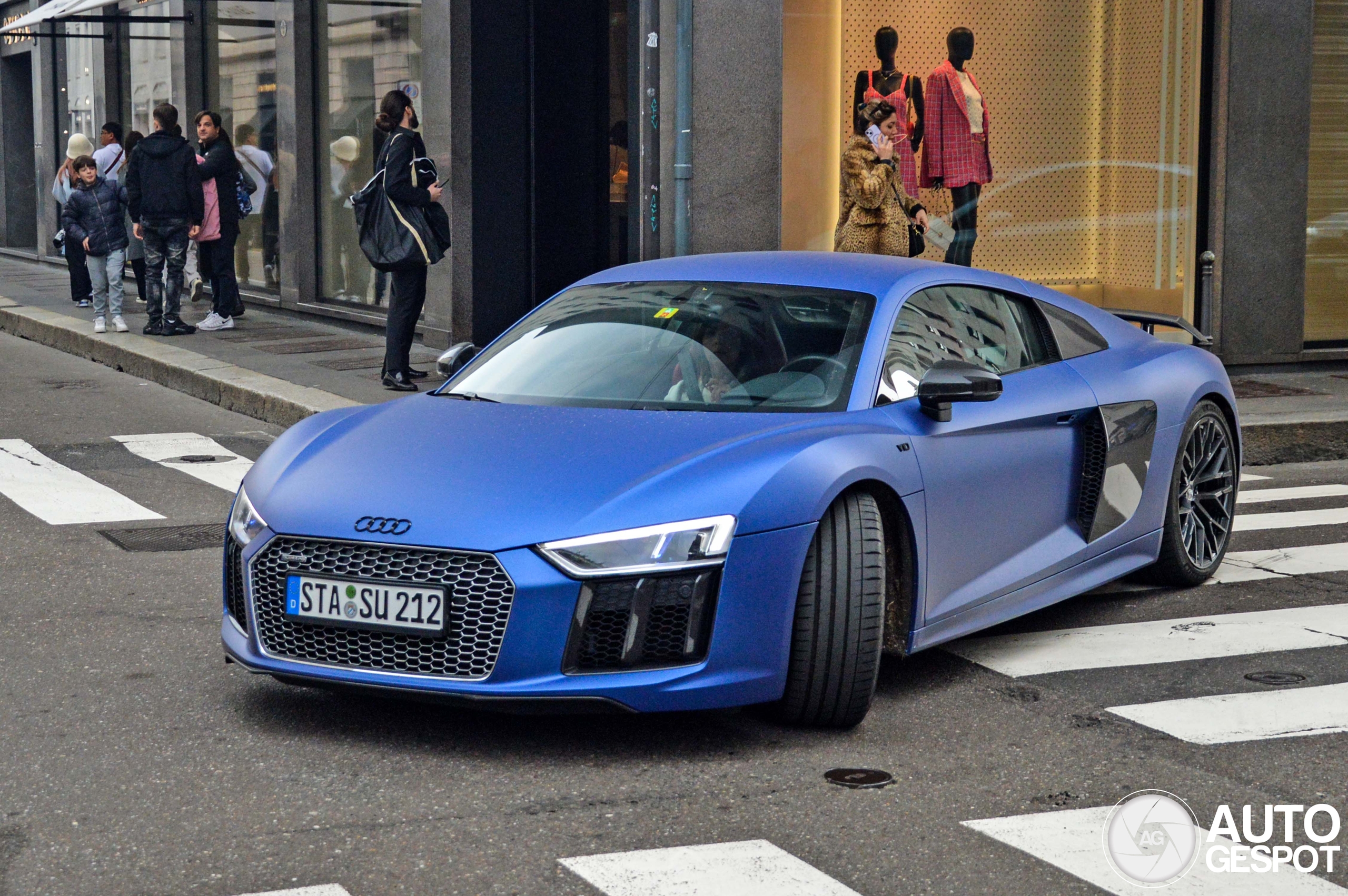 Audi R8 V10 Plus 2015