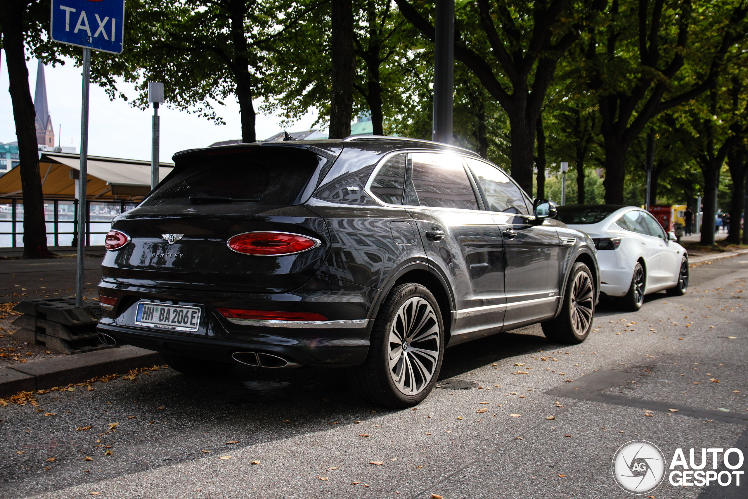 Bentley Bentayga Hybrid 2021 First Edition