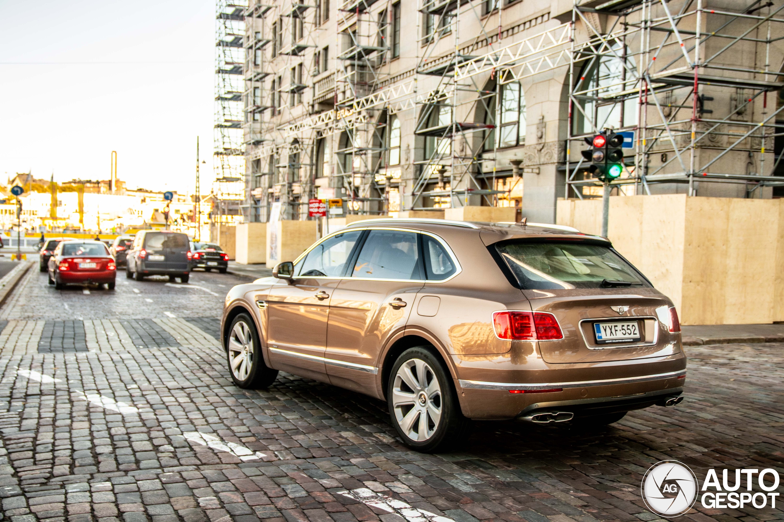 Bentley Bentayga Hybrid