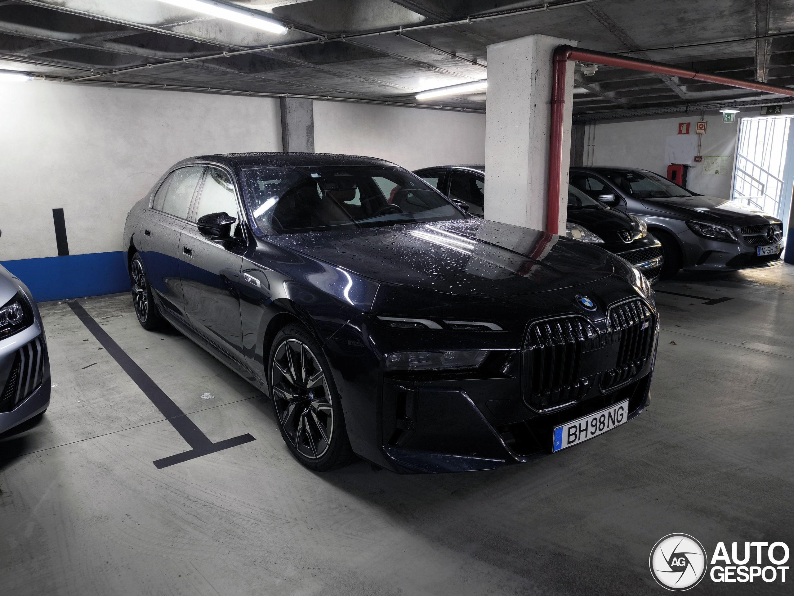 BMW M760e xDrive