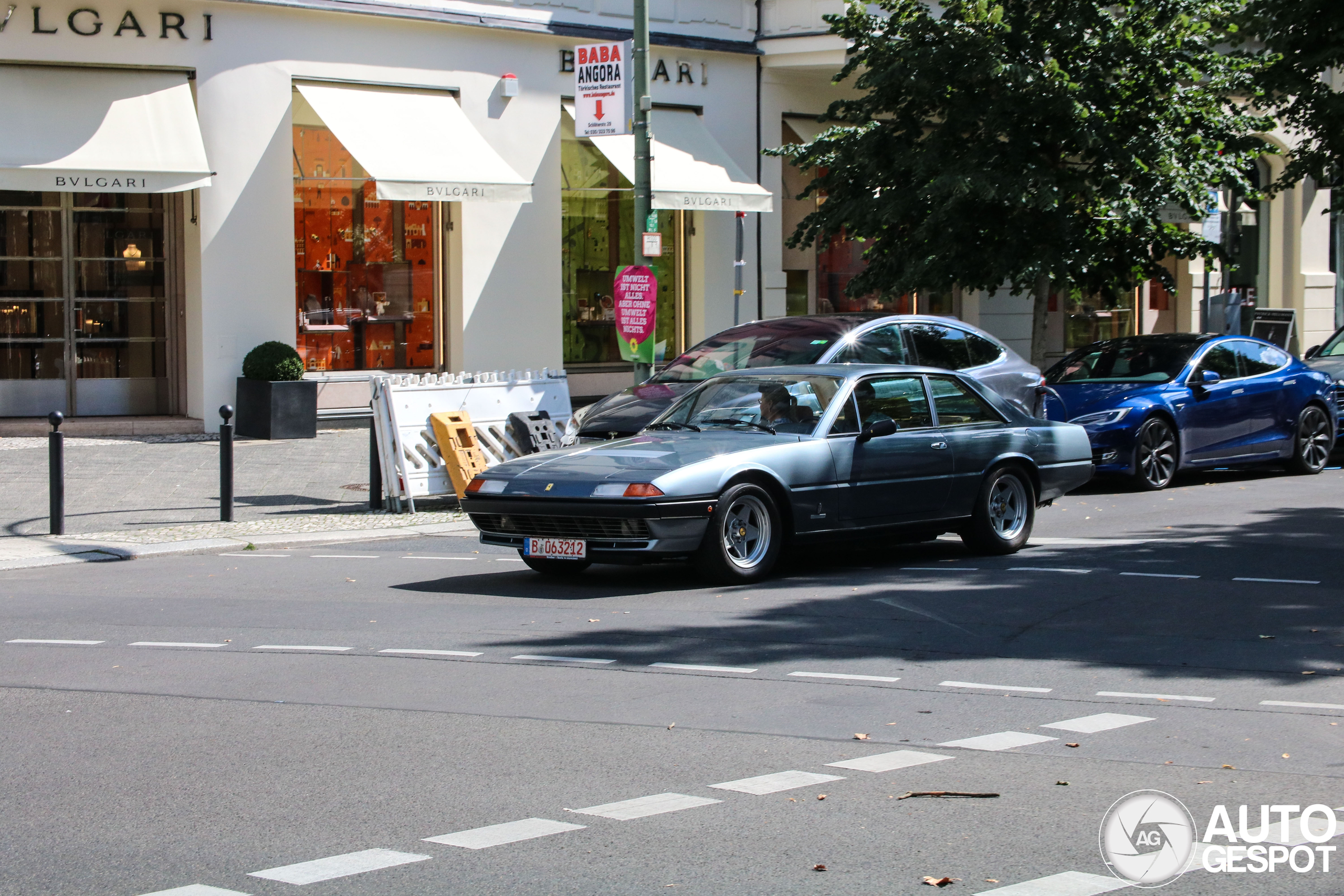 Ferrari 400i