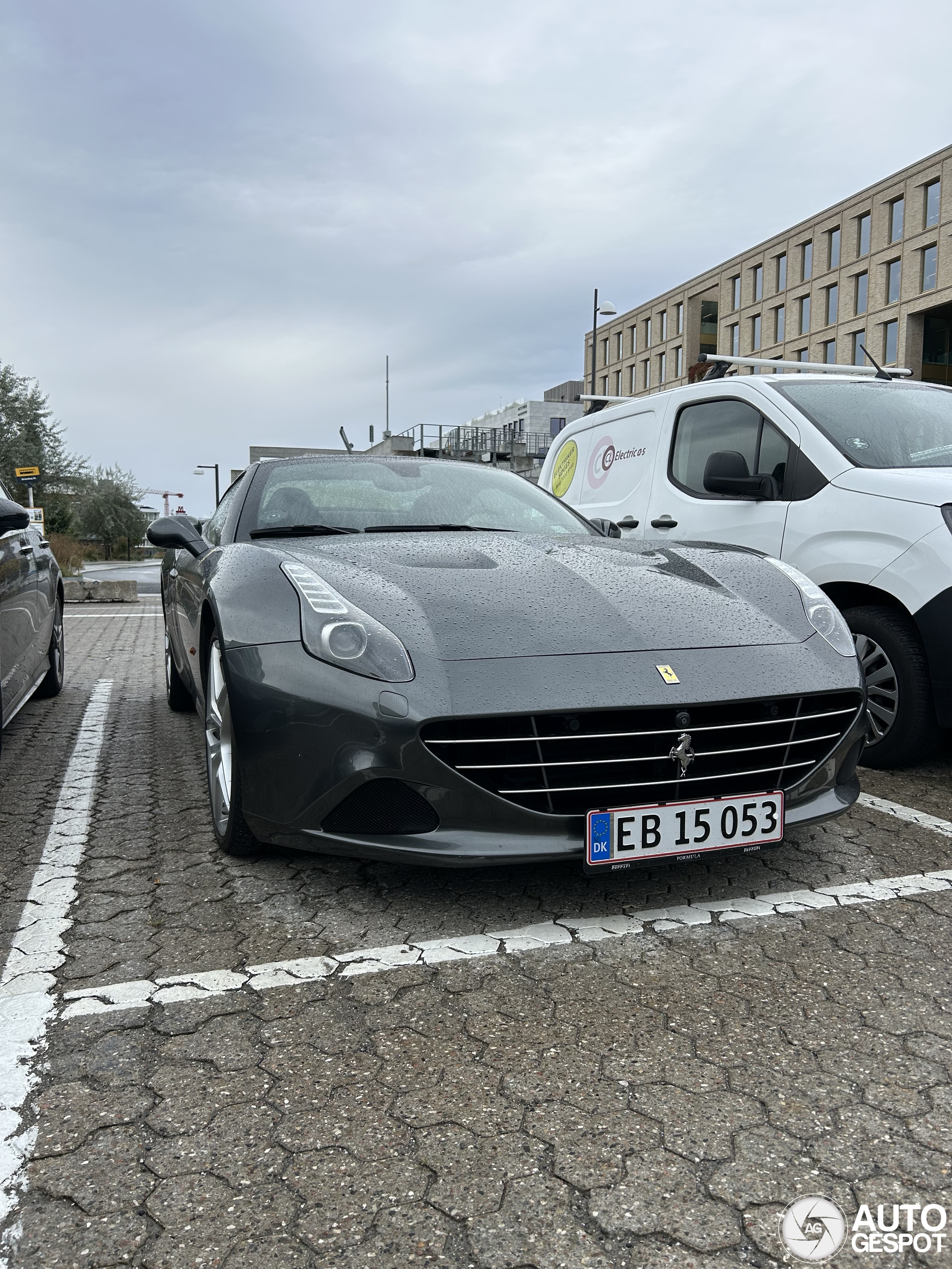 Ferrari California T