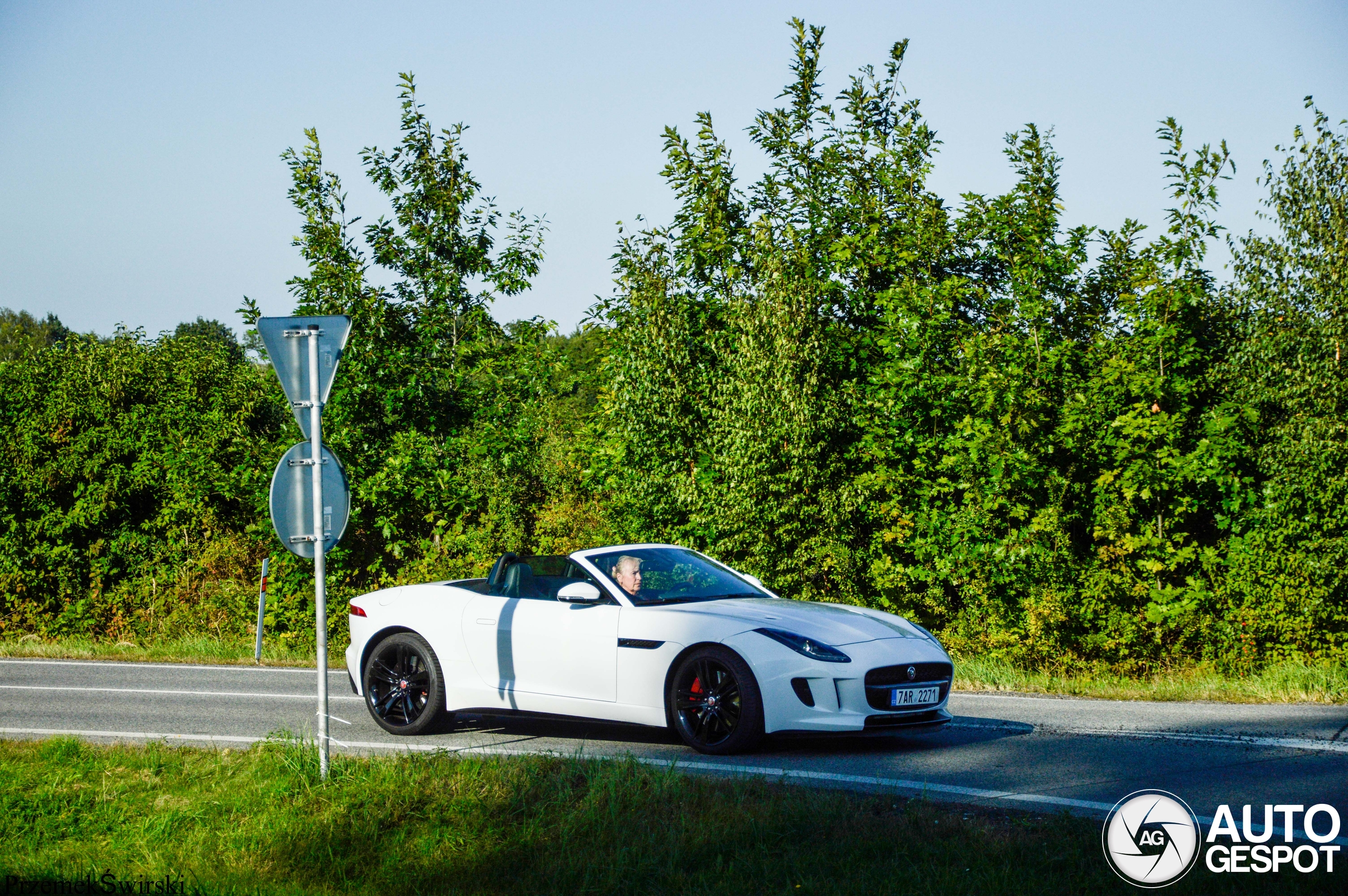 Jaguar F-TYPE R AWD Convertible