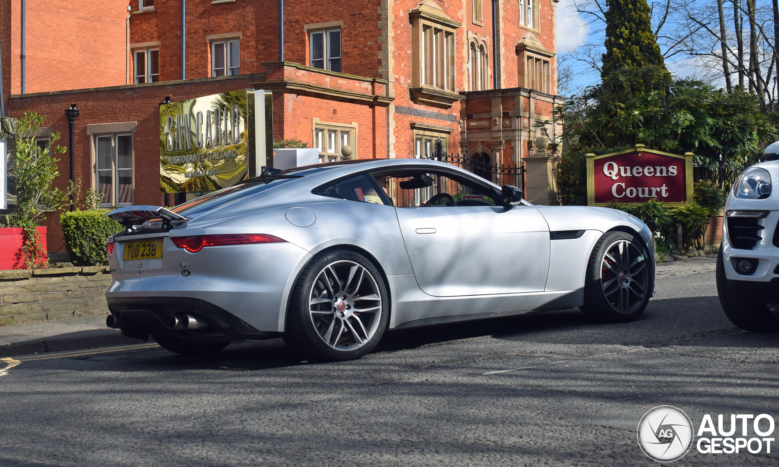 Jaguar F-TYPE R Coupé