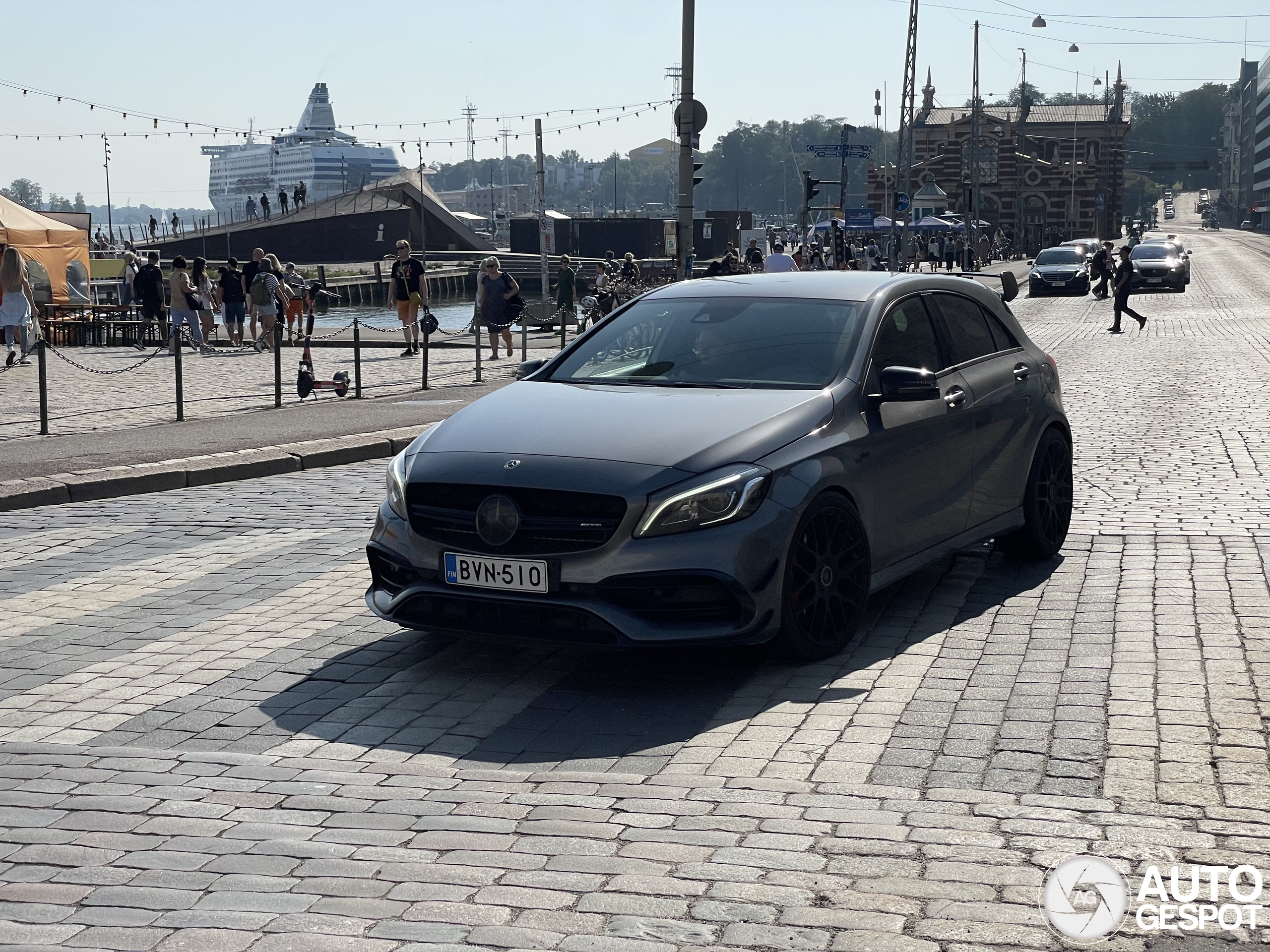 Mercedes-AMG A 45 W176 2015