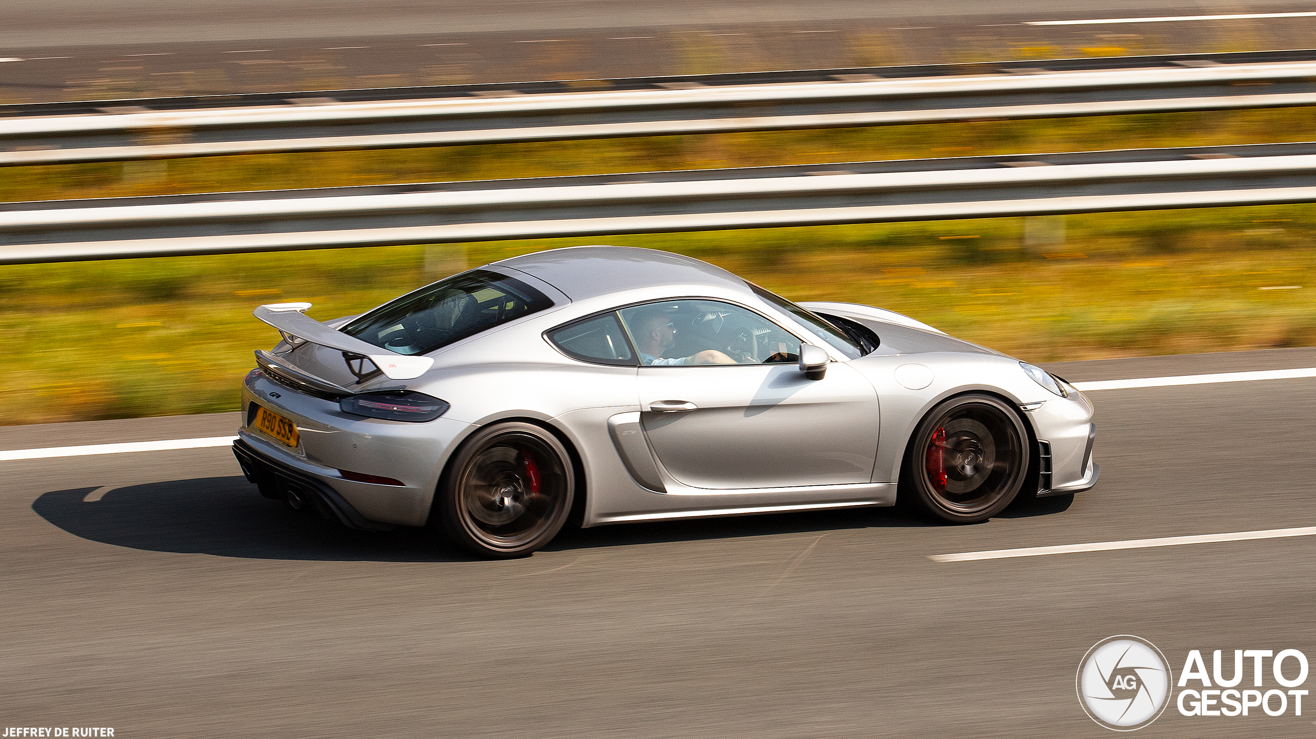 Porsche 718 Cayman GT4