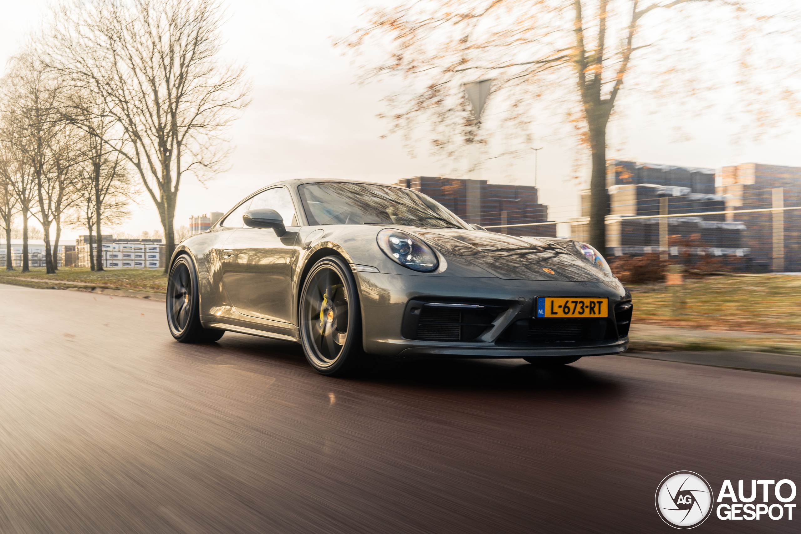 Porsche 992 Carrera 4S