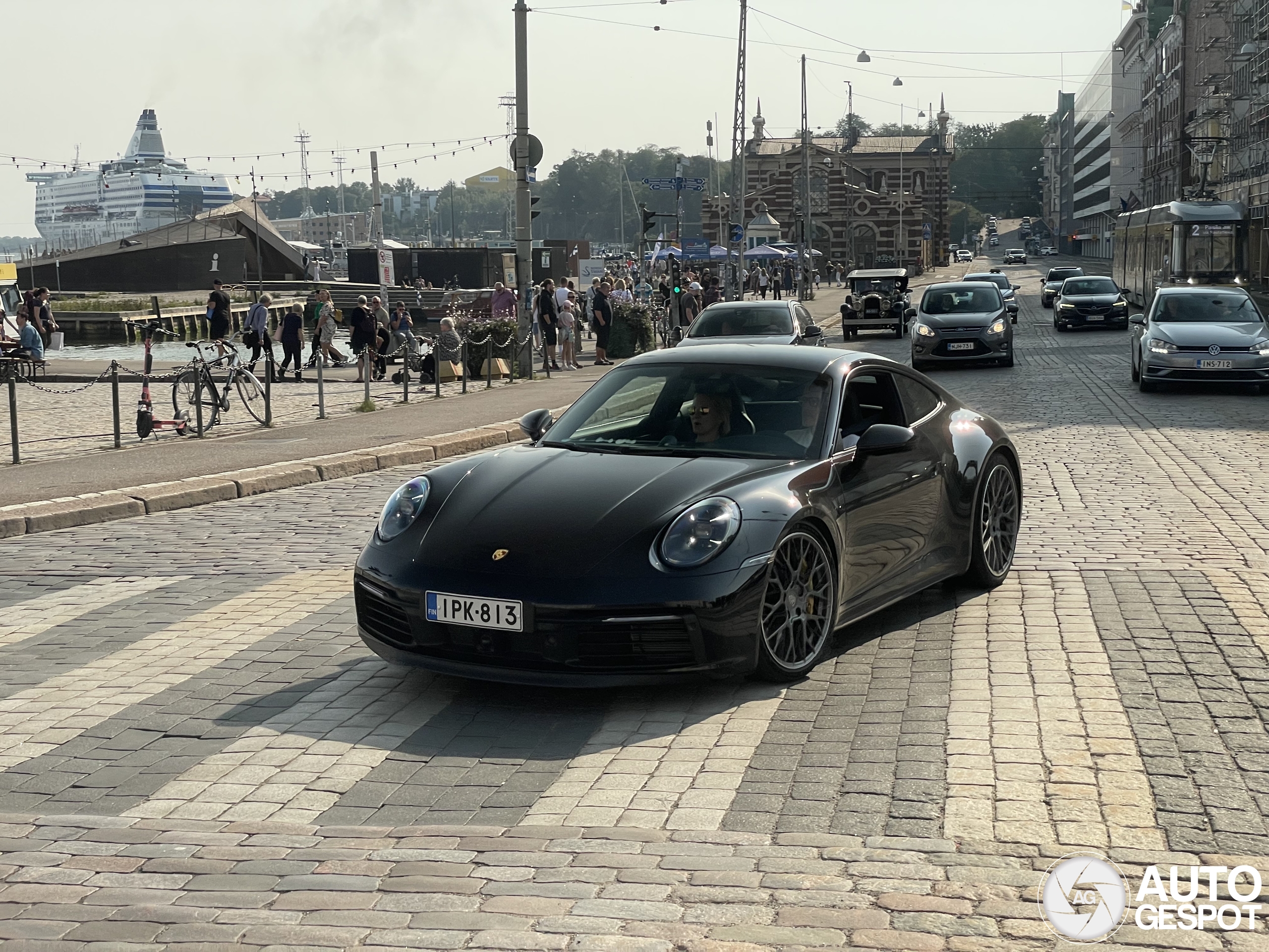 Porsche 992 Carrera 4S