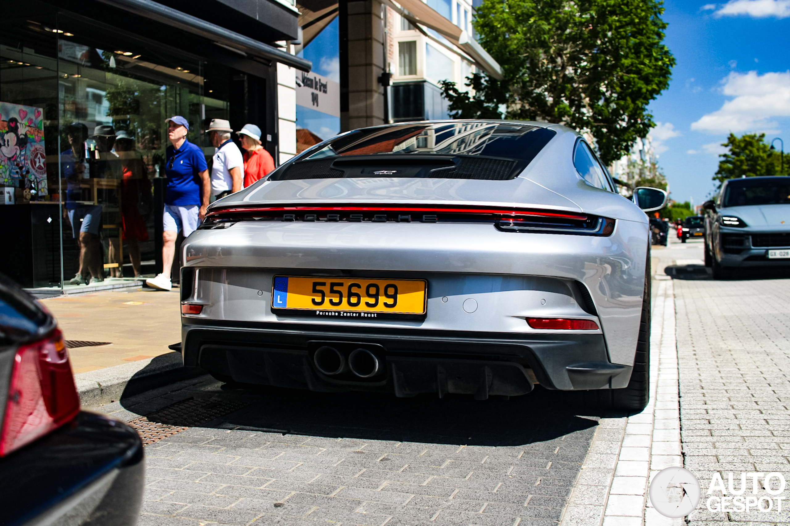 Porsche 992 GT3 Touring