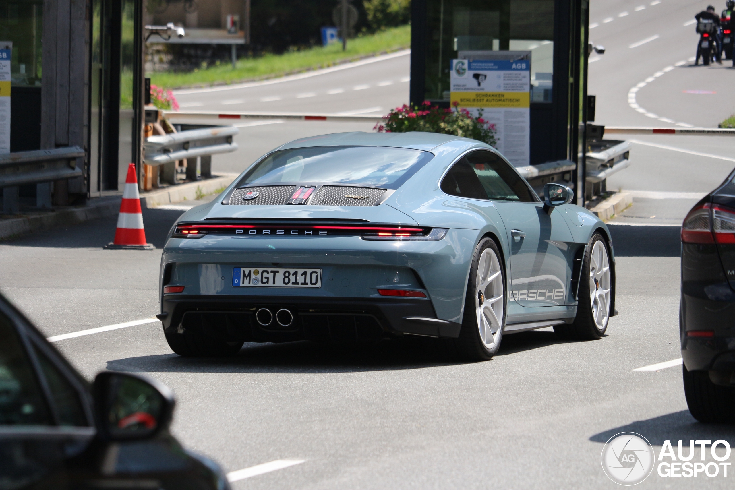 Porsche 992 S/T