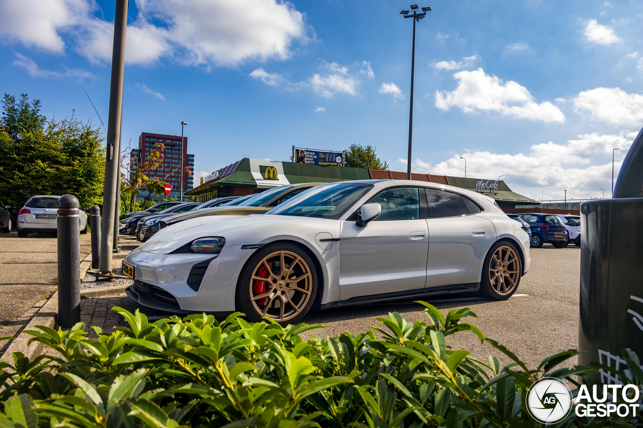 Porsche Taycan GTS Sport Turismo