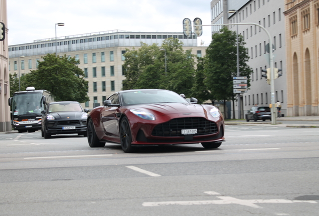 Aston Martin DB12