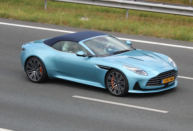 Aston Martin DB12 Volante