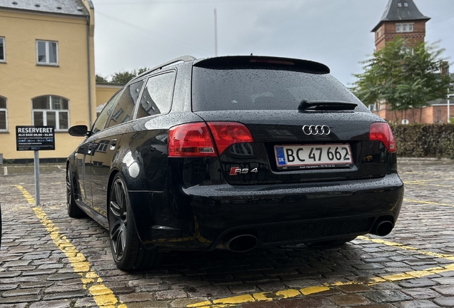 Audi RS4 Avant B7