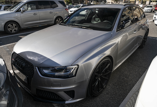 Audi RS4 Avant B8