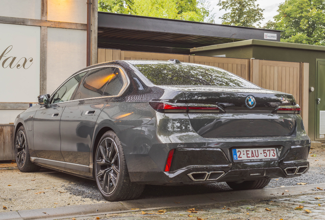 BMW M760e xDrive