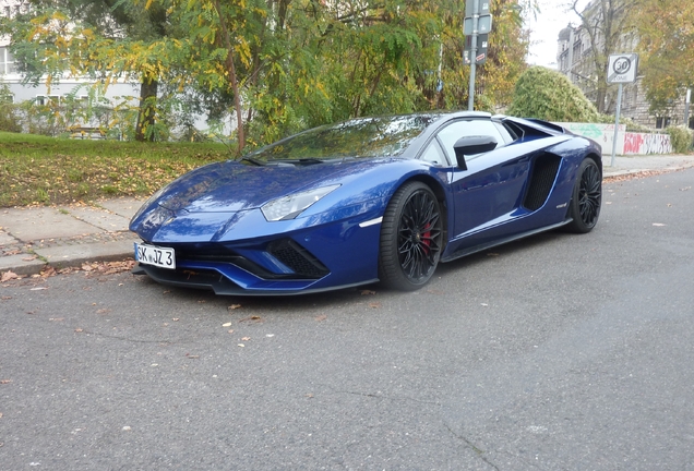 Lamborghini Aventador S LP740-4 Roadster