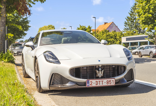 Maserati GranTurismo Modena 2023