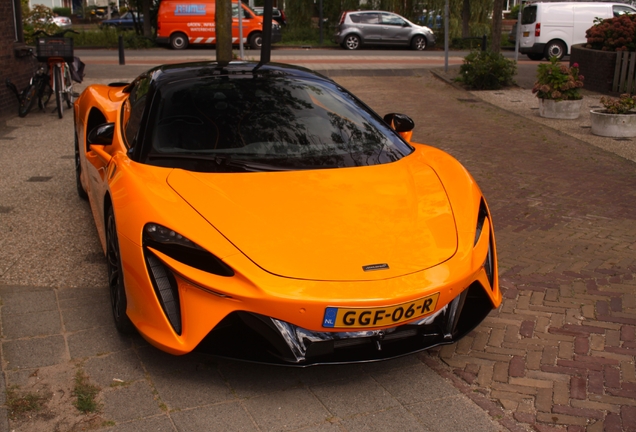 McLaren Artura Spider