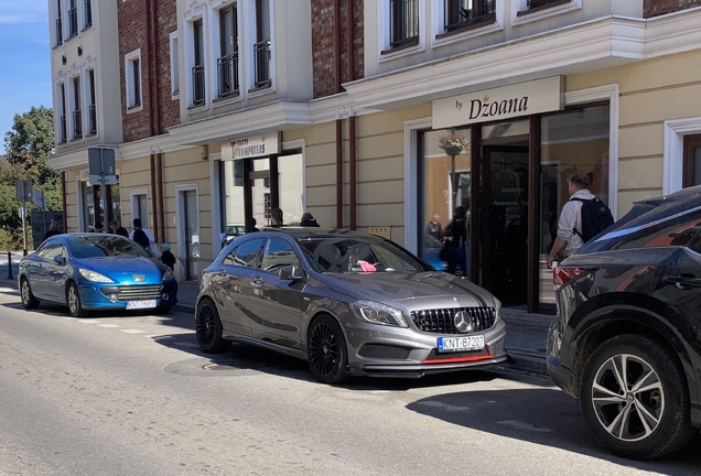 Mercedes-AMG A 45 W176 2015