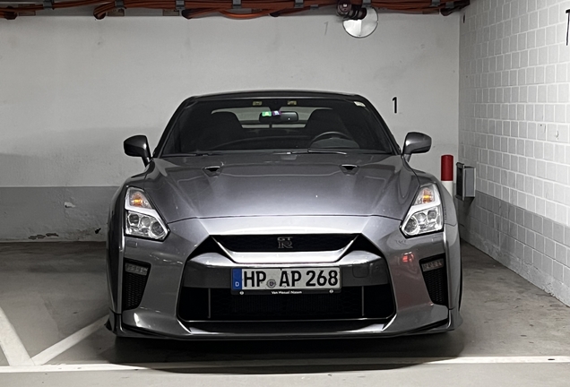 Nissan GT-R 2012