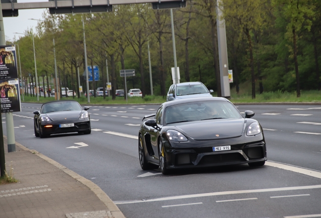 Porsche 718 Cayman GT4