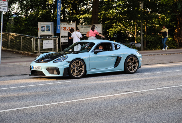 Porsche 718 Cayman GT4 RS Weissach Package