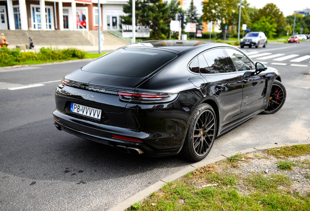 Porsche 971 Panamera Turbo