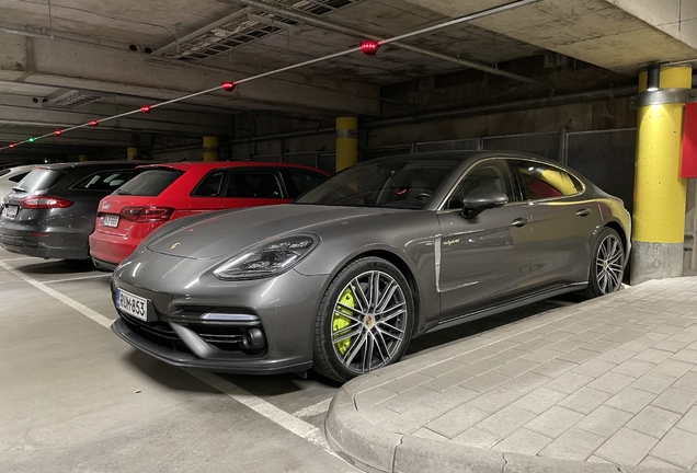 Porsche 971 Panamera Turbo S E-Hybrid Executive