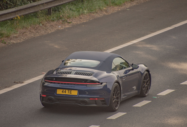 Porsche 992 Carrera 4 GTS Cabriolet