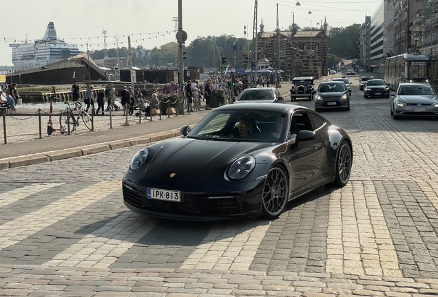 Porsche 992 Carrera 4S