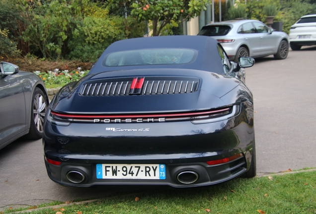 Porsche 992 Carrera 4S Cabriolet