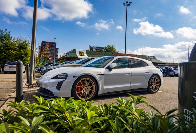 Porsche Taycan GTS Sport Turismo