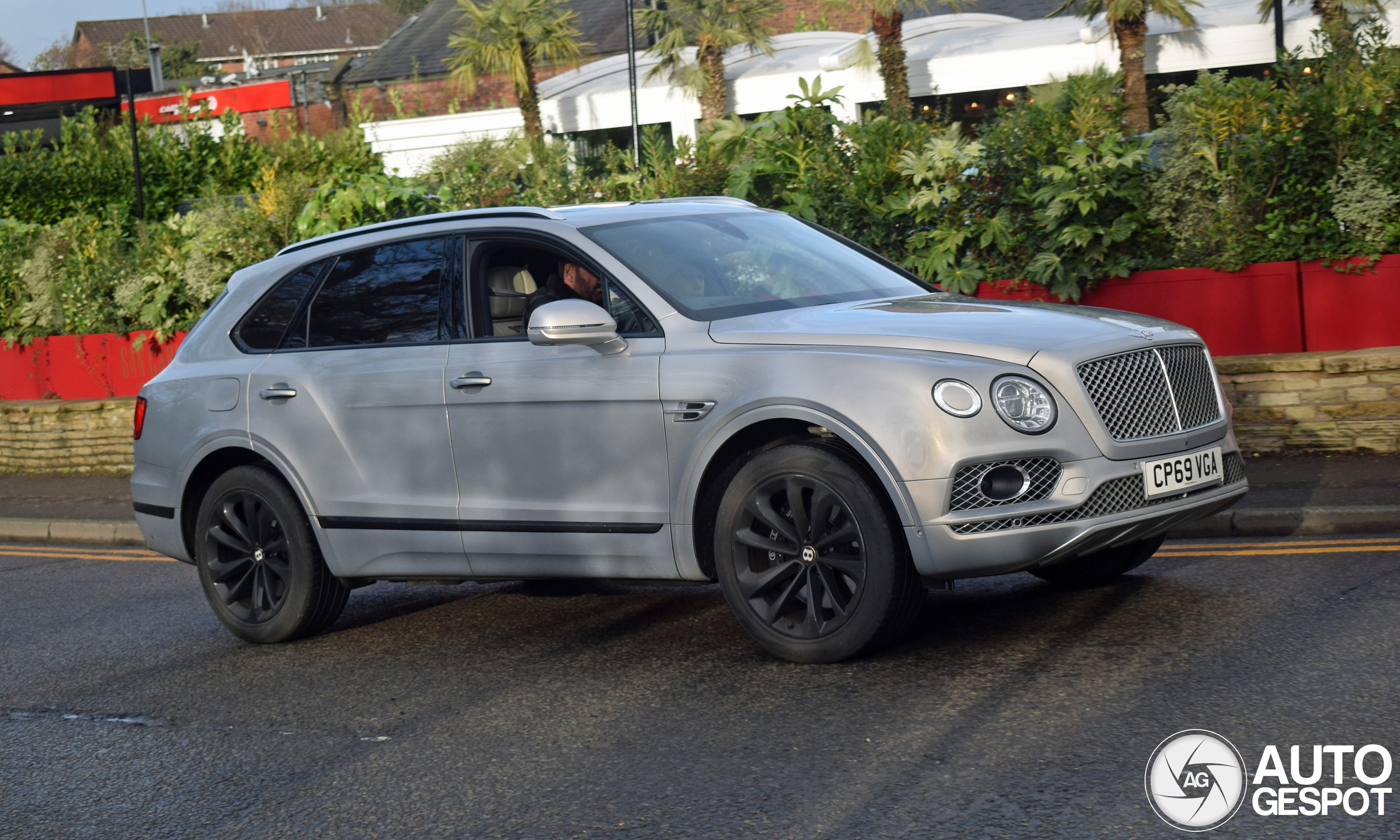 Bentley Bentayga V8