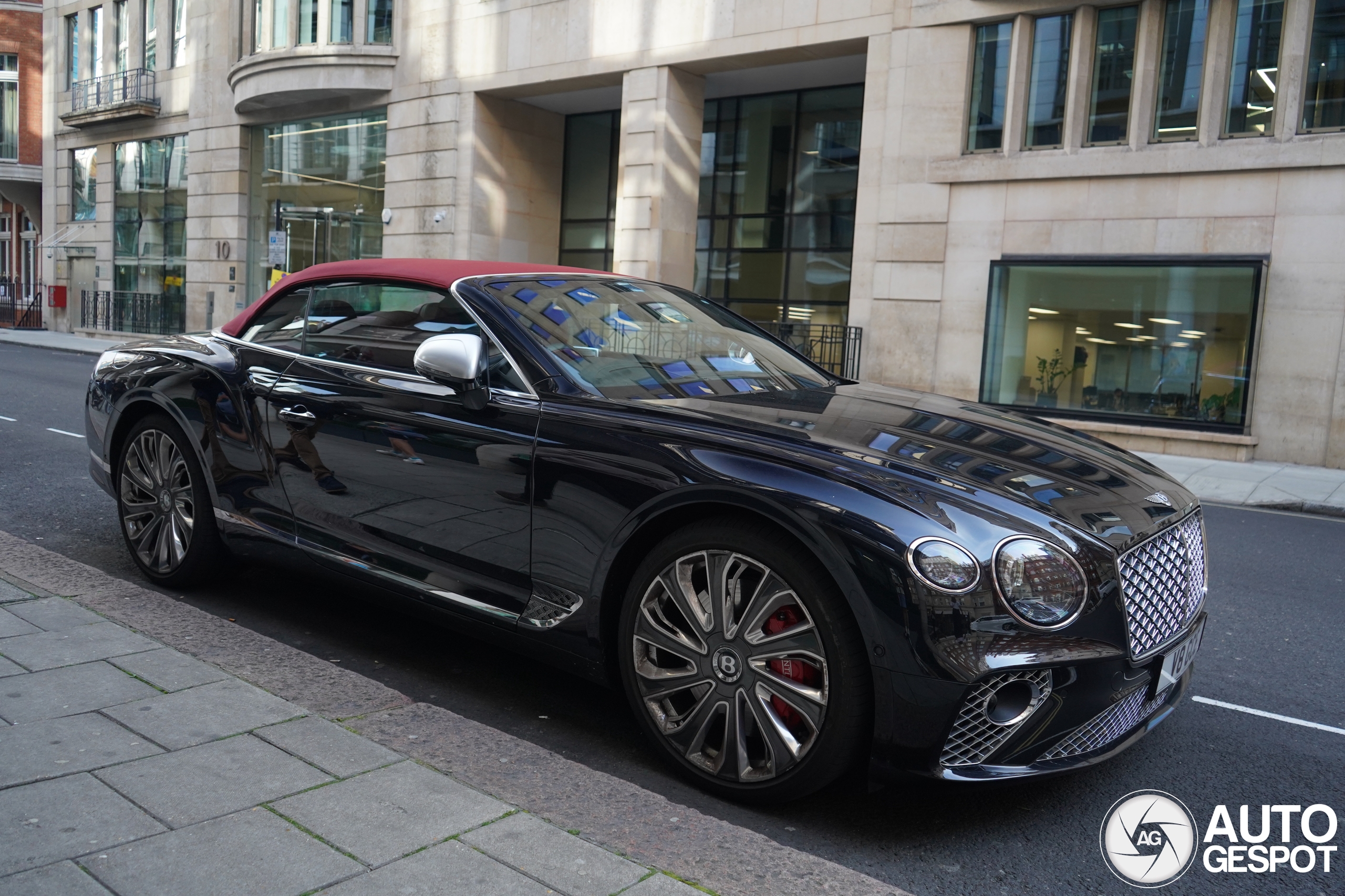 Bentley Continental GTC V8 2020 Mulliner