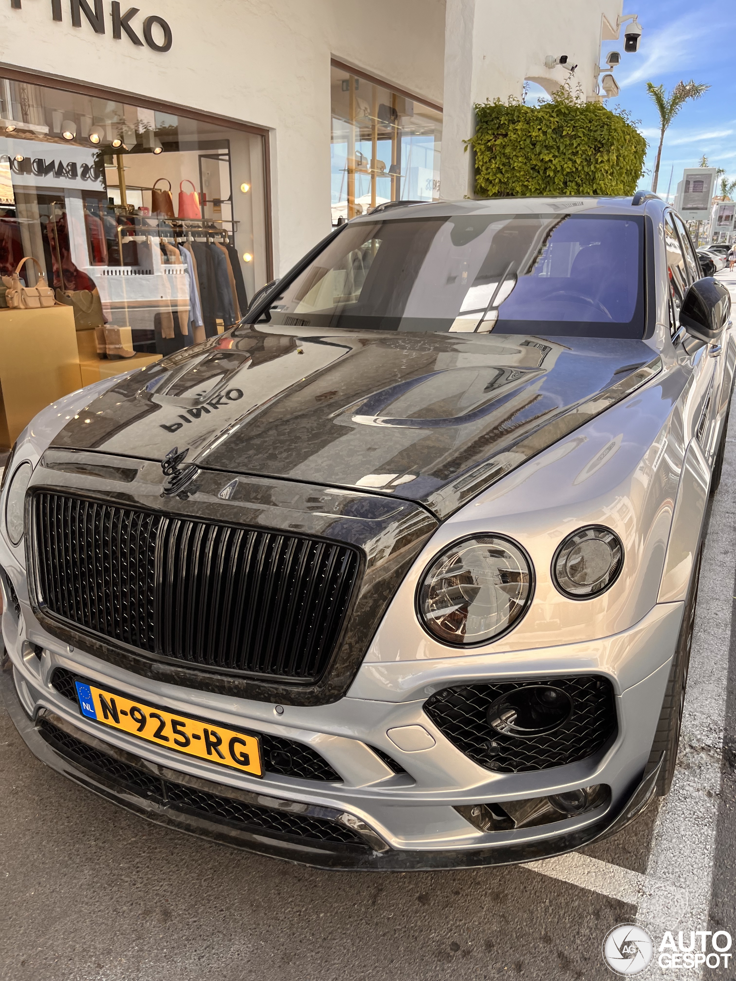 Bentley Mansory Bentayga Mulliner Collage Edition