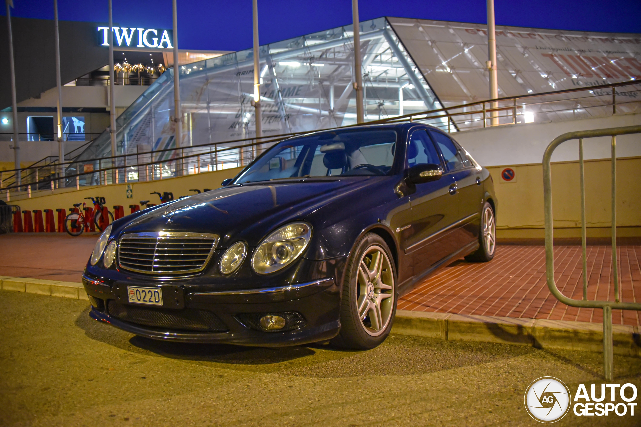 Mercedes-Benz E 55 AMG