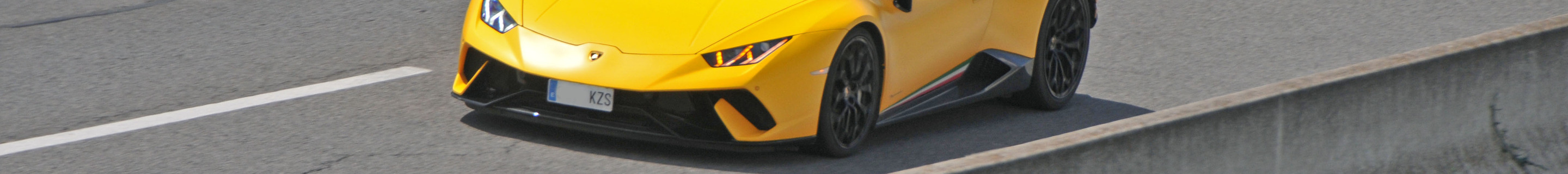 Lamborghini Huracán LP640-4 Performante Spyder