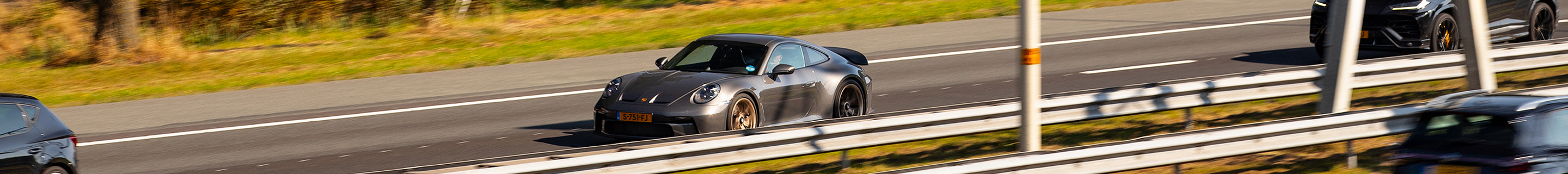 Porsche 992 GT3 Touring