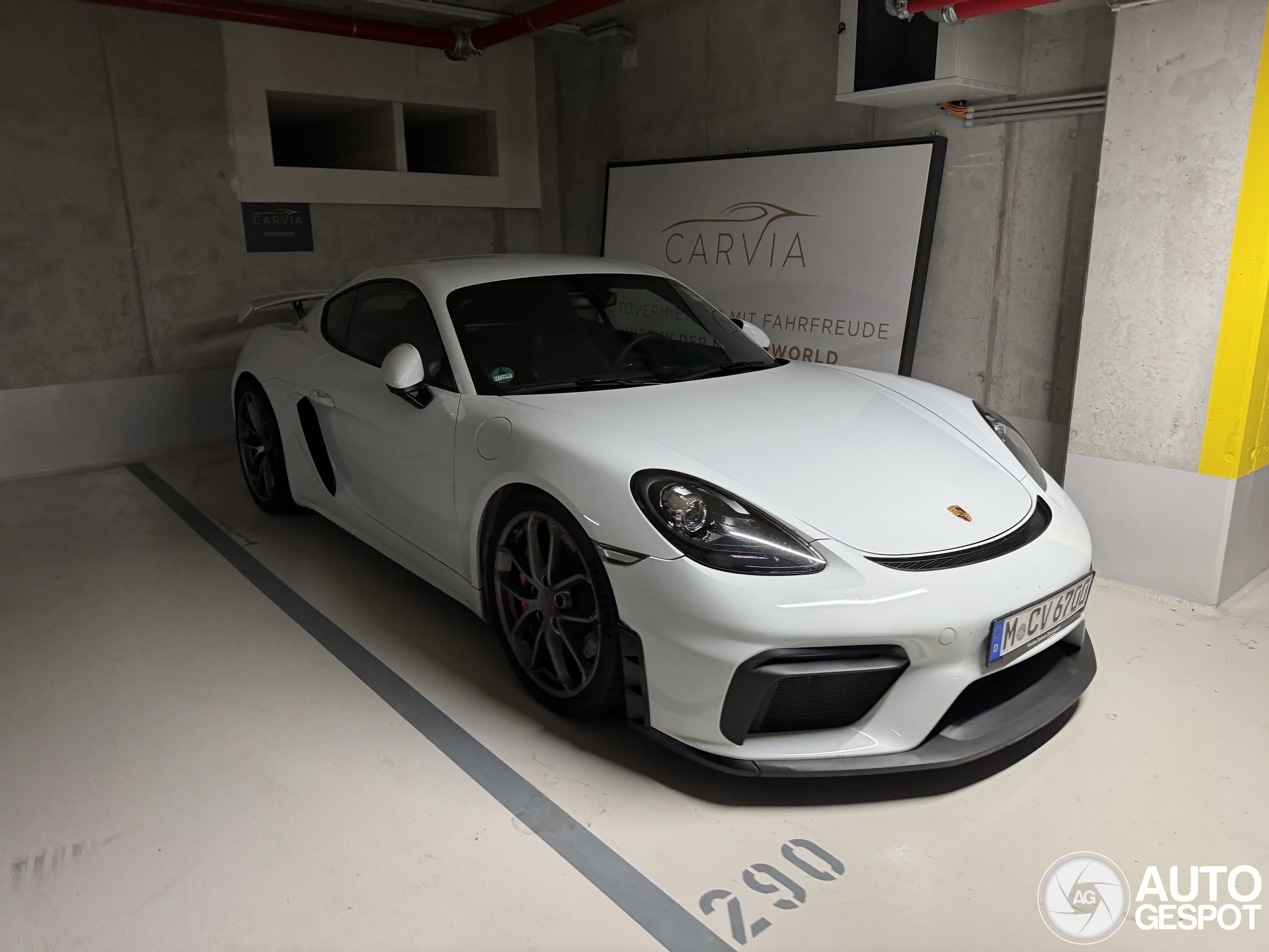 Porsche 718 Cayman GT4