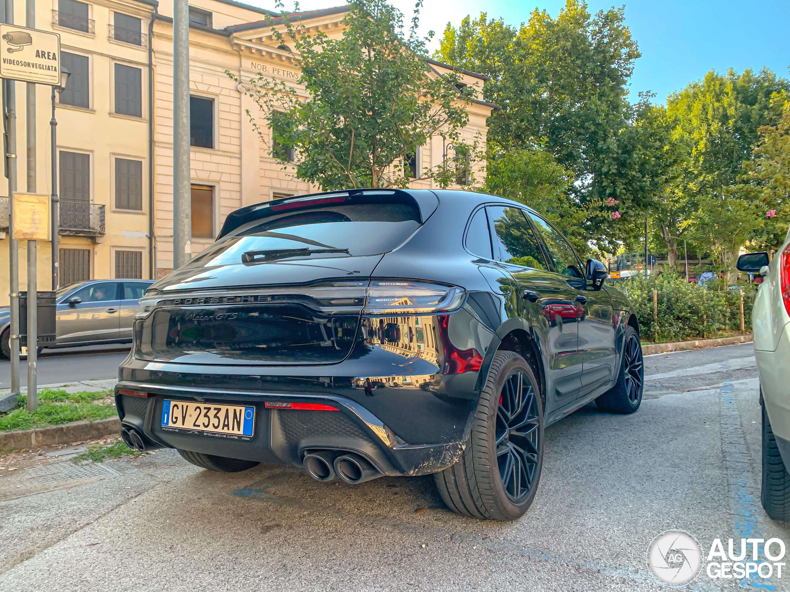 Porsche 95B Macan GTS MkIII